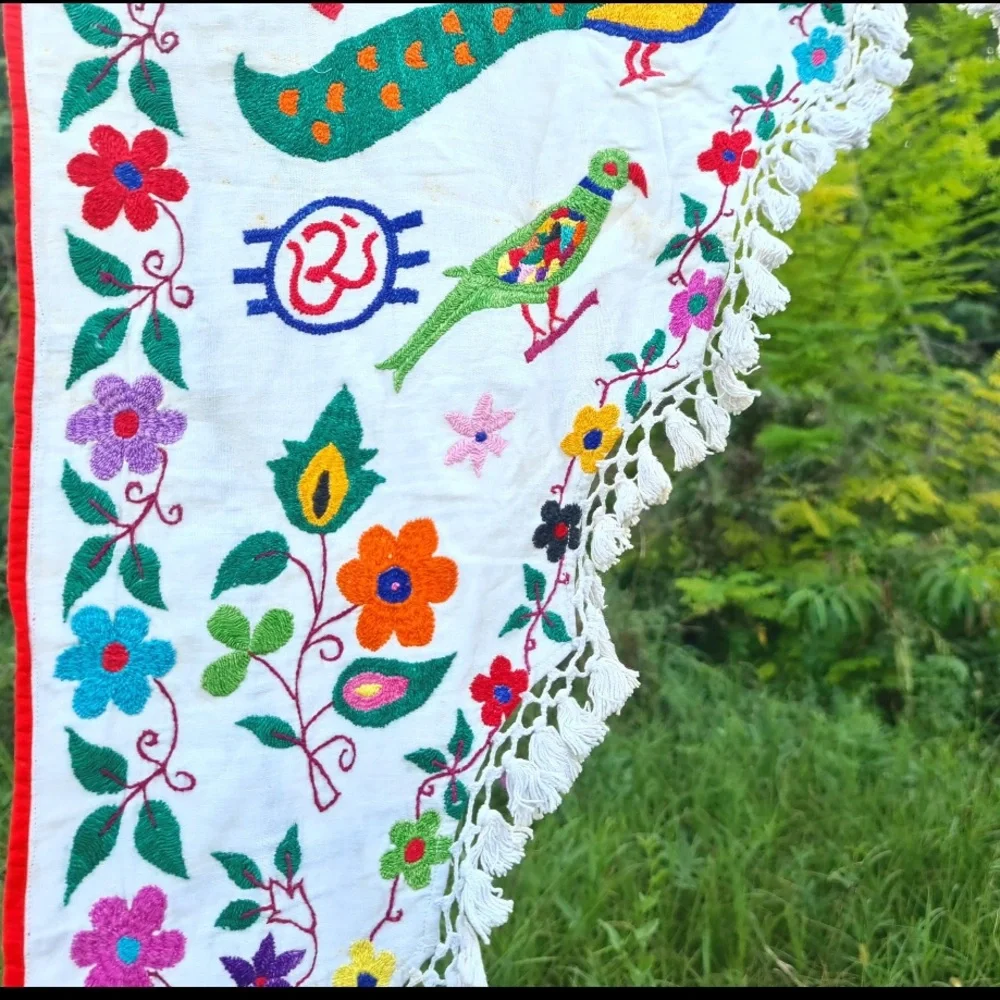 🧵 Indian Toran Vintage Handmade Embroidered Floral Tassels welcome door hanging